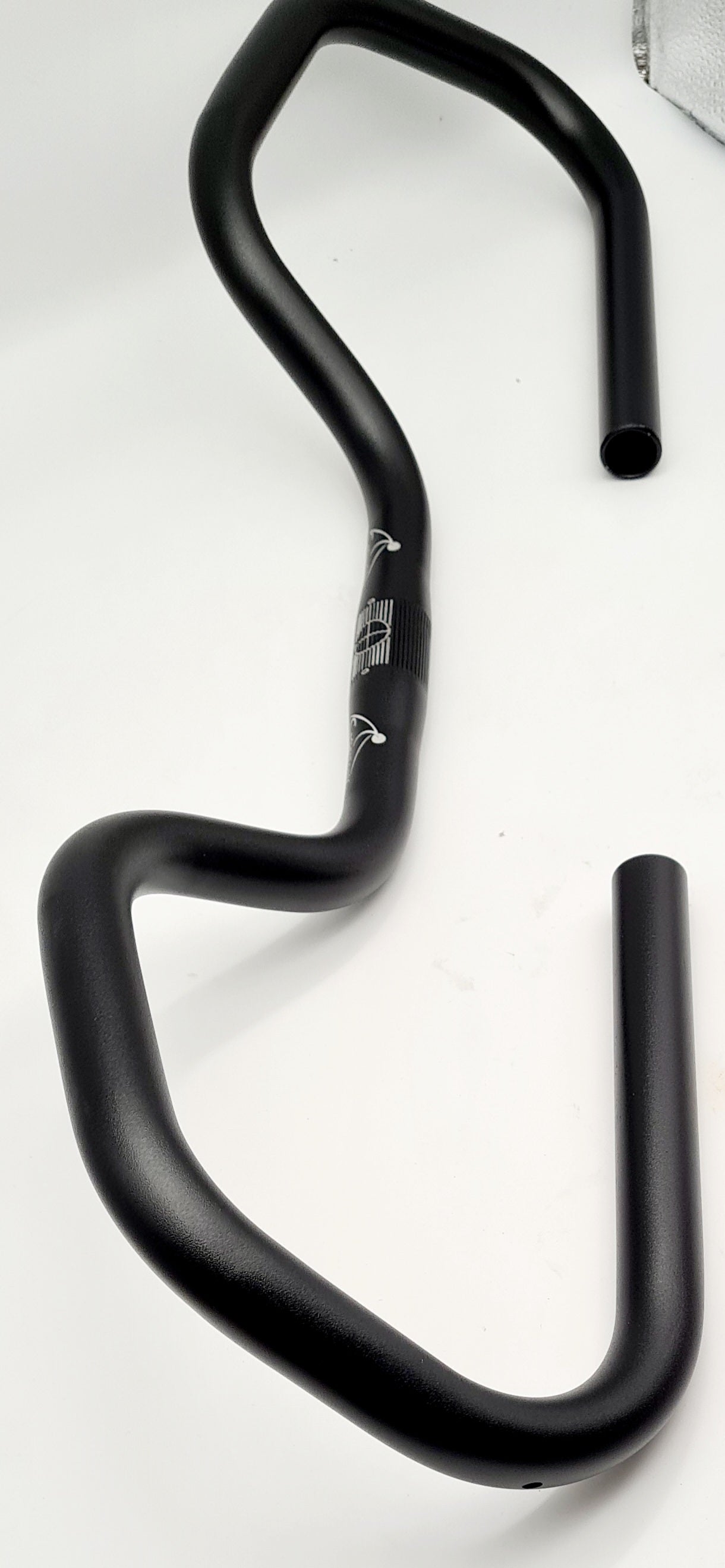 Alu Fahrrad Lenker Multifunktionslenker Set 25,4 mm x 600mm + 500mm Bezüge NEU